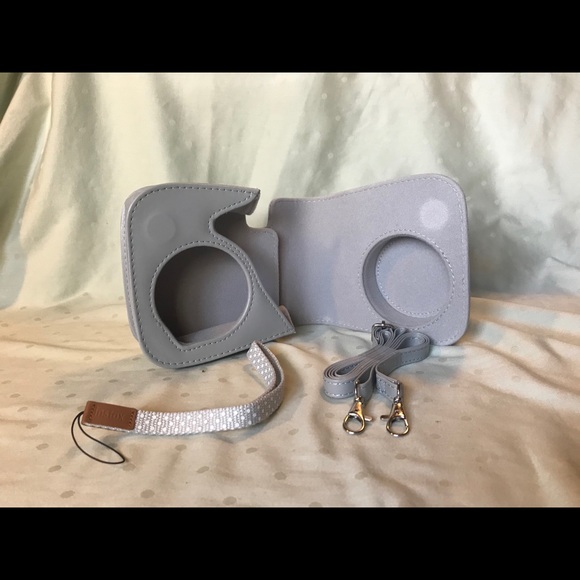 Fujifilm Instax camera case - Picture 3 of 3